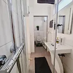 Grosse Wohnung Mit Zwei Schlafzimmern Und Terrasse In Bonn Bonn