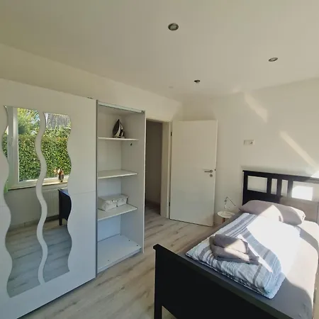 Grosse Wohnung Mit Zwei Schlafzimmern Und Terrasse In Bonn Appartement *