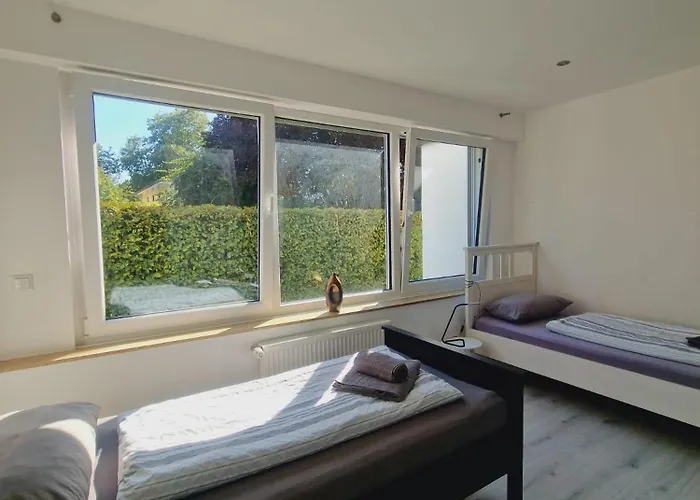 公寓 Grosse Wohnung Mit Zwei Schlafzimmern Und Terrasse In Bonn